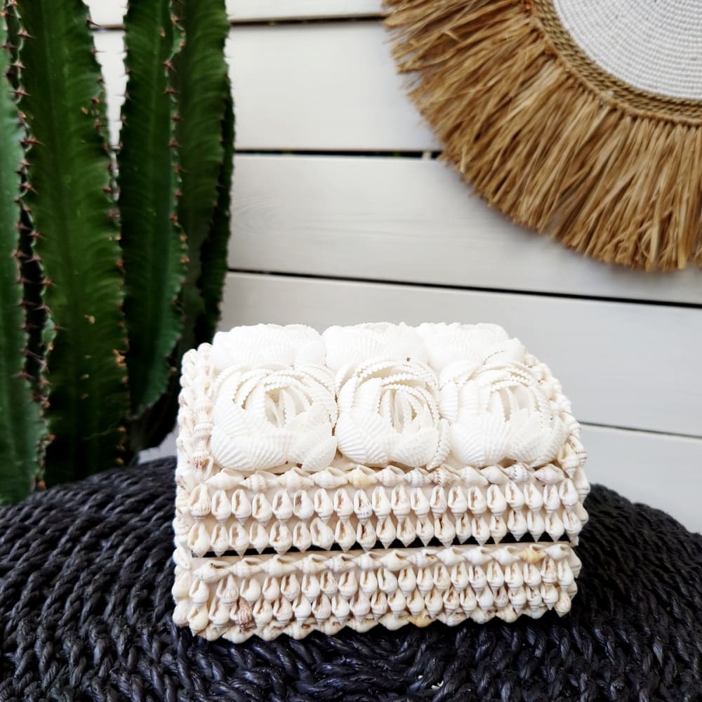 Boîte en coquillages, blanc 14x15x10 cm - Maisons du Monde