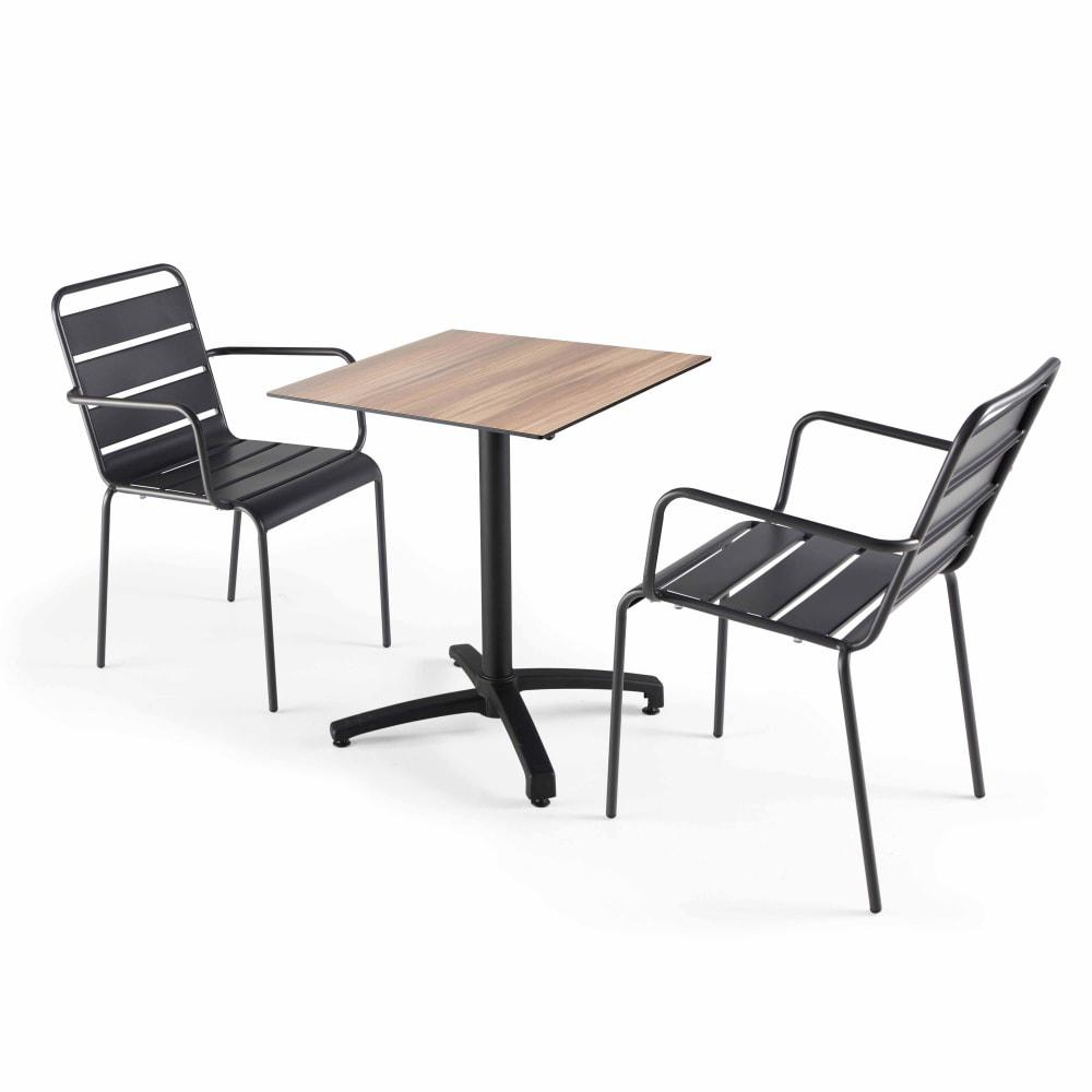 Ensemble table de terrasse stratifié en chene et 2 fauteuils gris