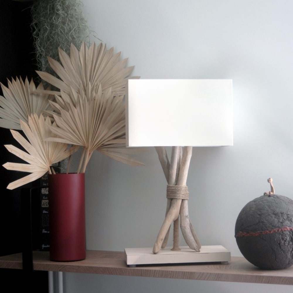 Lampe à poser en bois blanc cassé — vue 3
