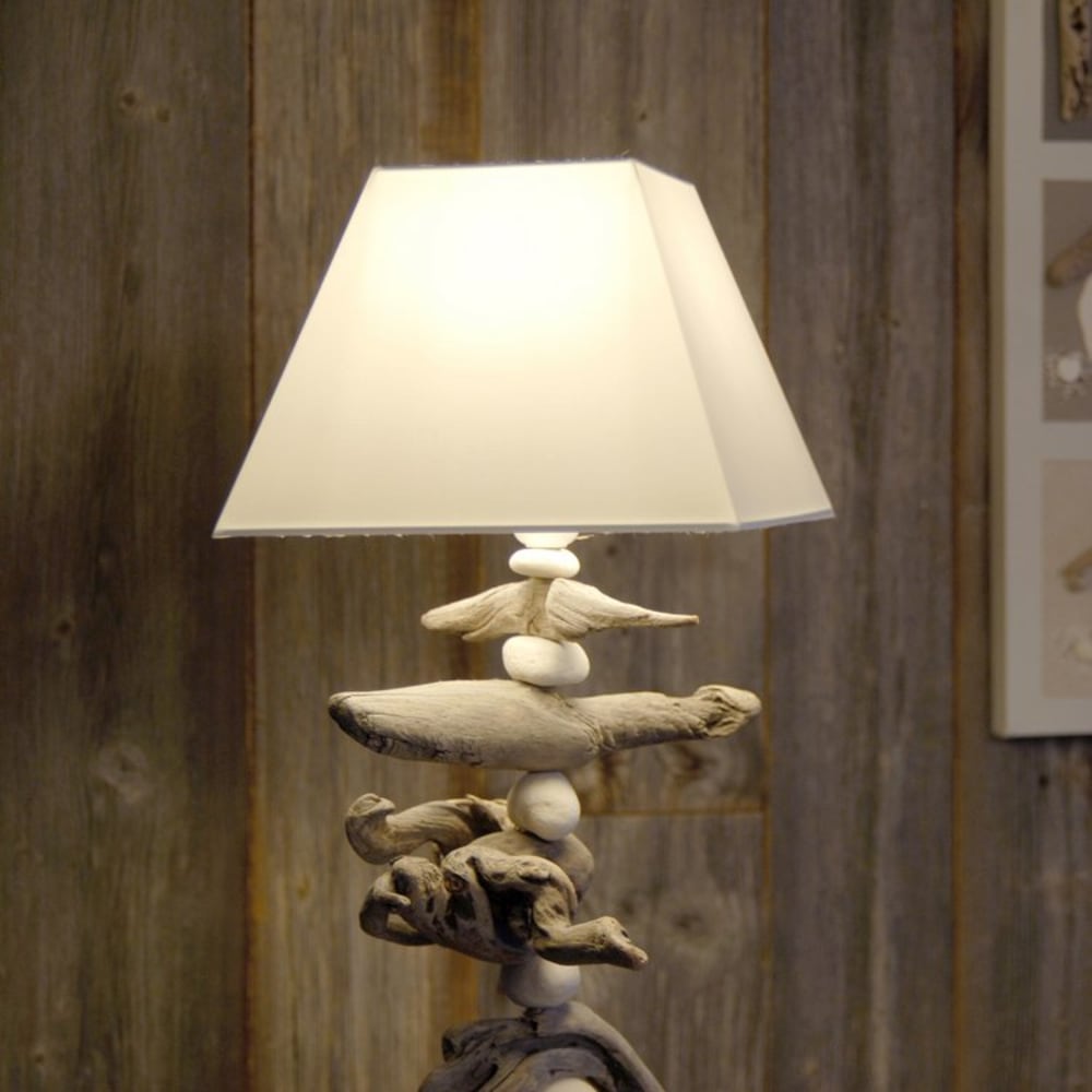 Lampe à poser en bois blanc cassé - Maisons du Monde