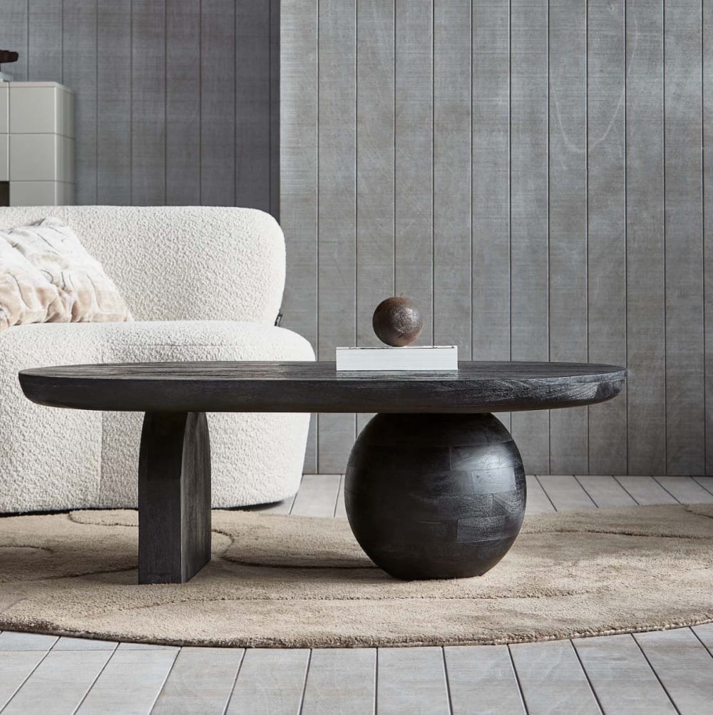 Table basse ovale en bois de manguier noir