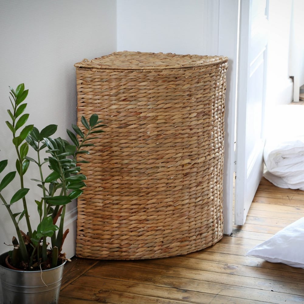 Eck-Wäschekorb aus Wasserhyazinthe L40 x H65 cm - - Maisons Du