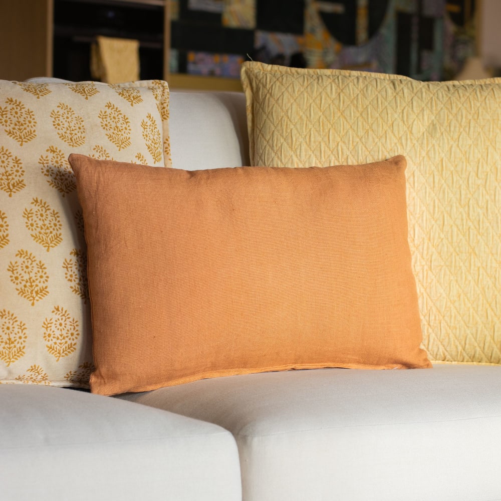 Coussin en lin terracotta 30x50cm — vue 3