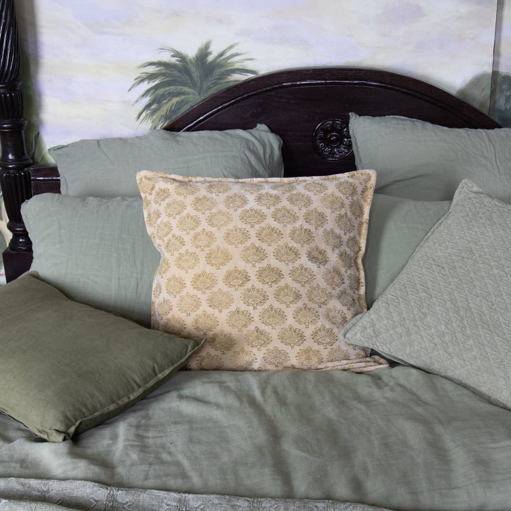 Coussin en velours beige 45cm — vue 3