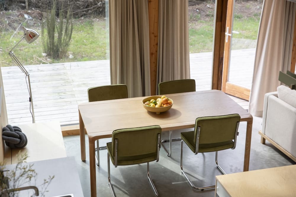 Set mit 2 Esszimmerstühlen aus grünem Samt - Maisons Du Monde