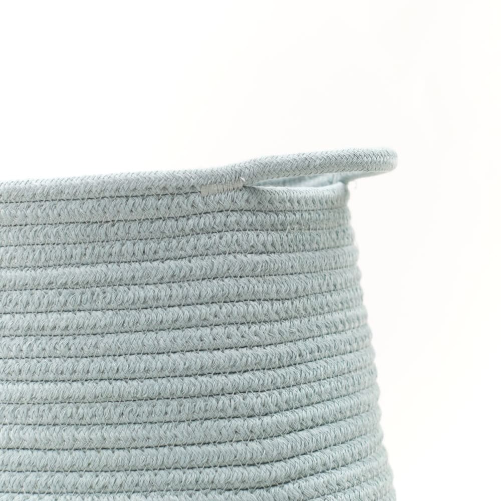 Panier long tressé coton uni 30x50 cm bleu céladon - Maisons du Monde