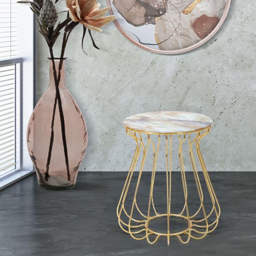 mesa auxiliar de metal dorado con tapa de cristal o 48x52 cm