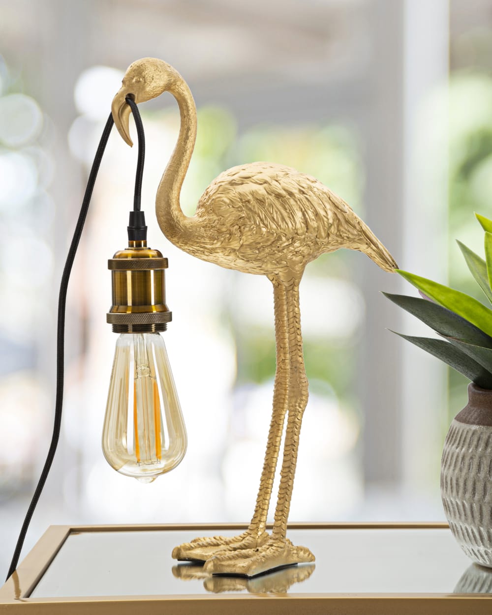 Lampe de table flamant rose en résine dorée 25x11,5x39,5 cm — vue 3