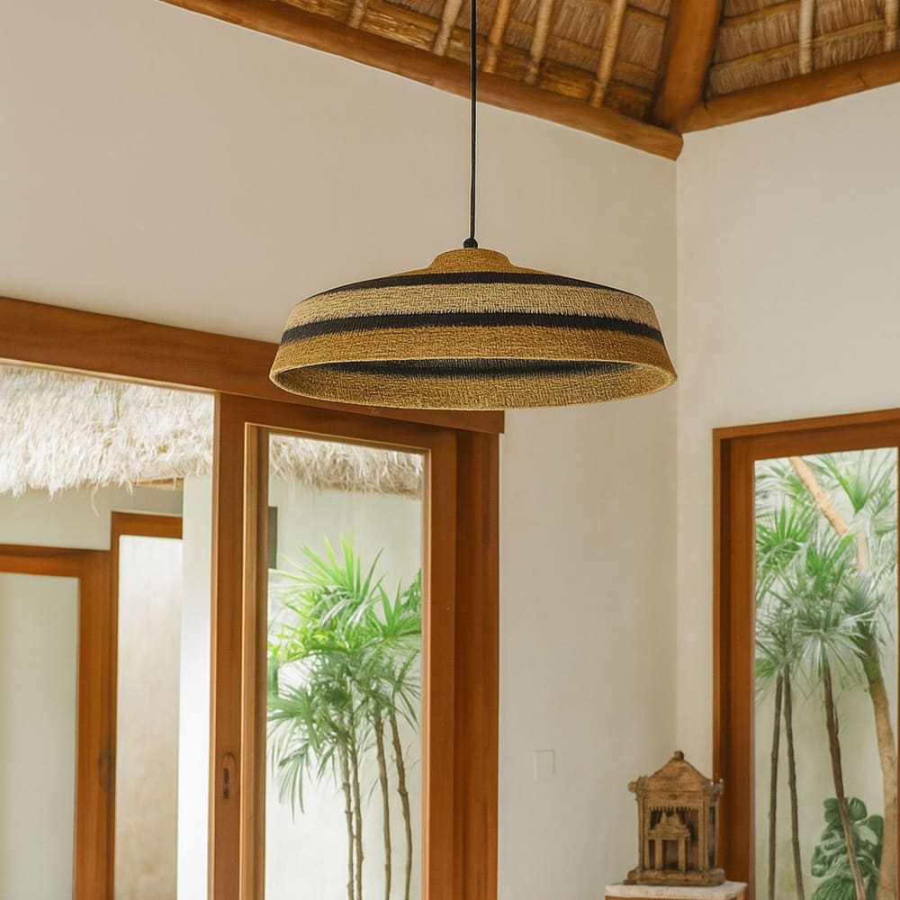 Suspension en jonc de mer naturel et ocre — vue 3