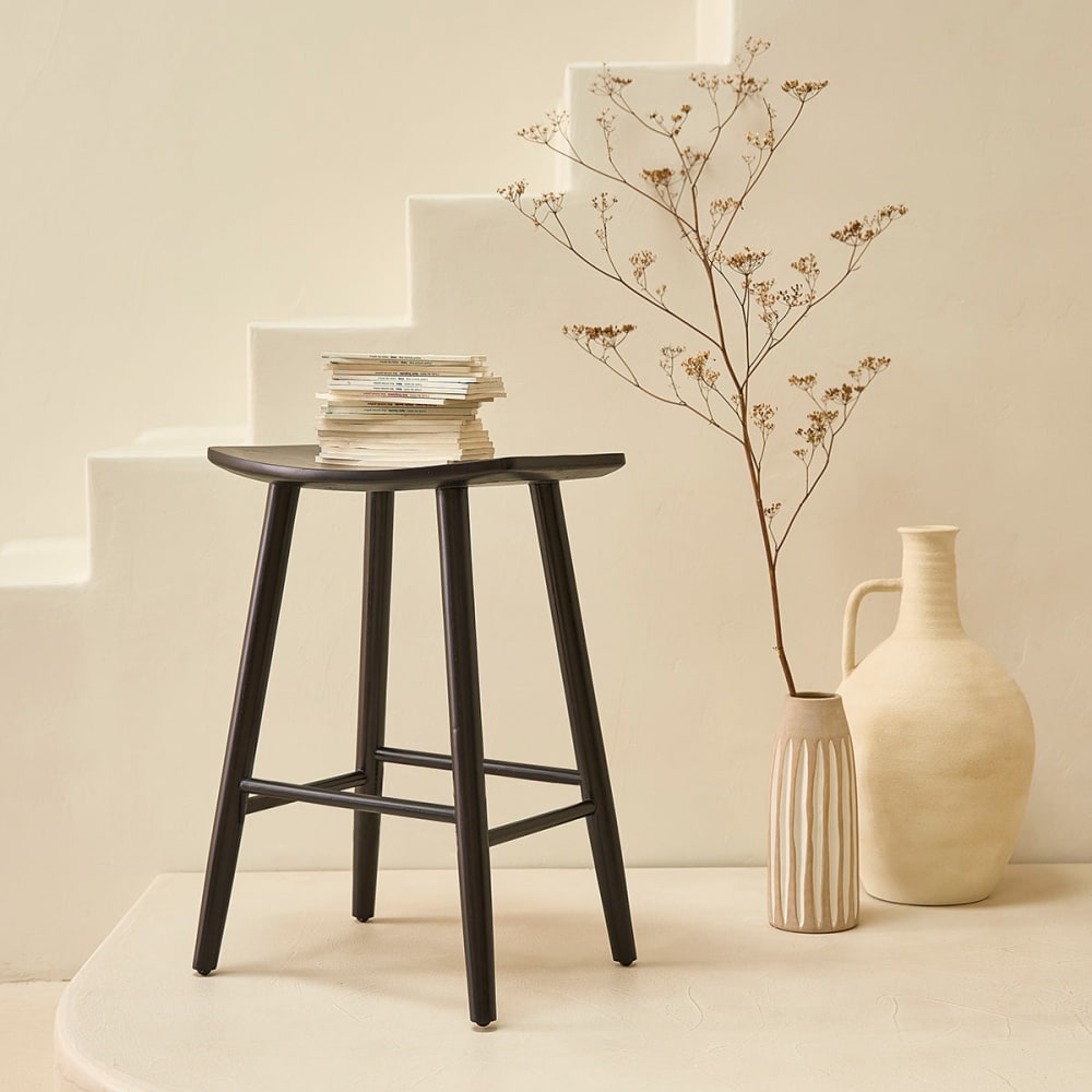 BERAH GETAH Hocker aus massivem Teakholz schwarz 65 cm style modern - -