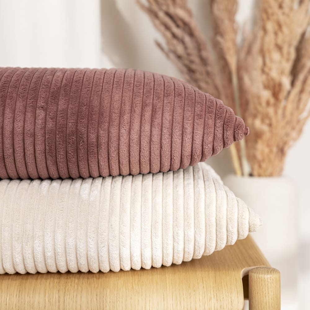 Housses de coussin velours côtelé beige - lot de 2 - 45x45 - Maisons du Monde