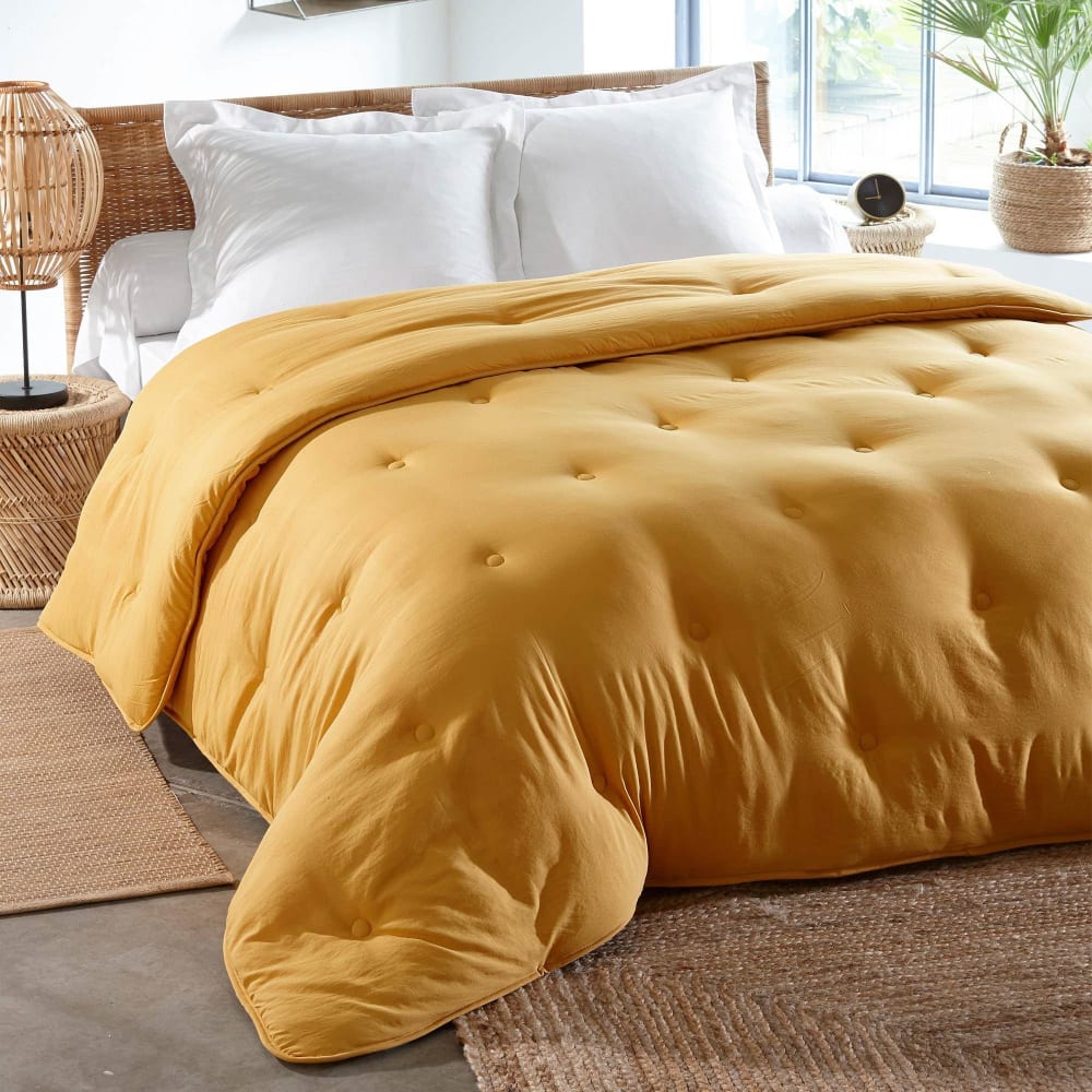 Couette chaude en polyester - ocre jaune