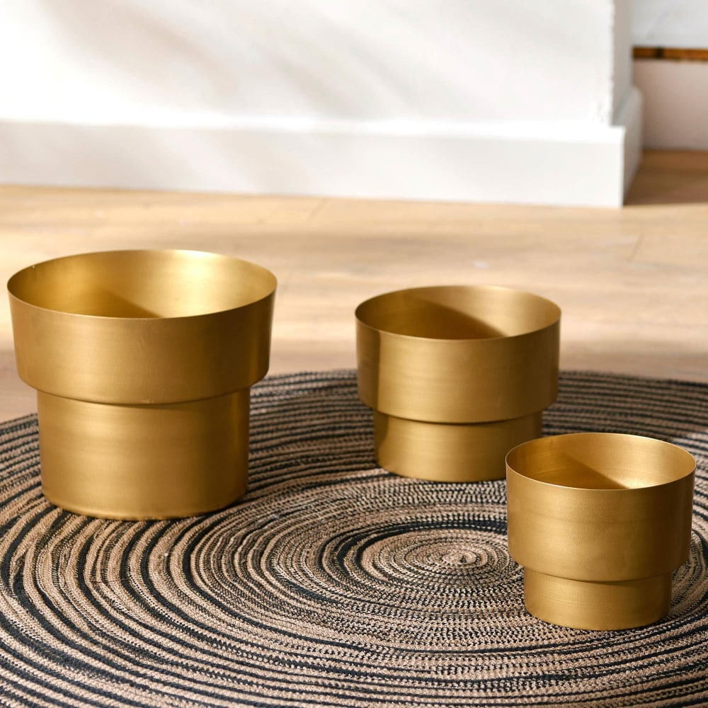Pot, cache-pot en métal jaune doré — vue 3
