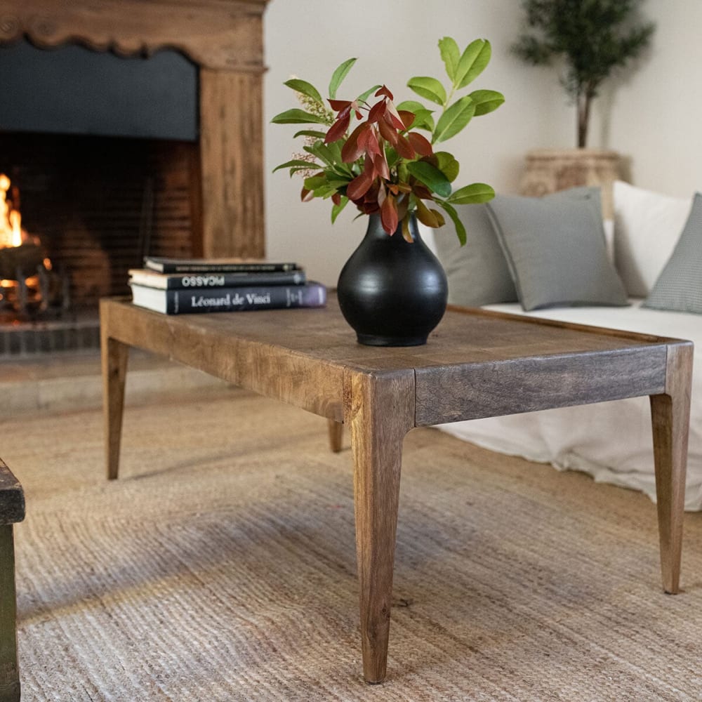 Table basse en manguier avec plateau en marqueterie - Maisons du Monde
