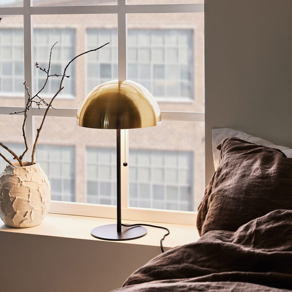 Lampe champignon en métal doré Dome Markslojd