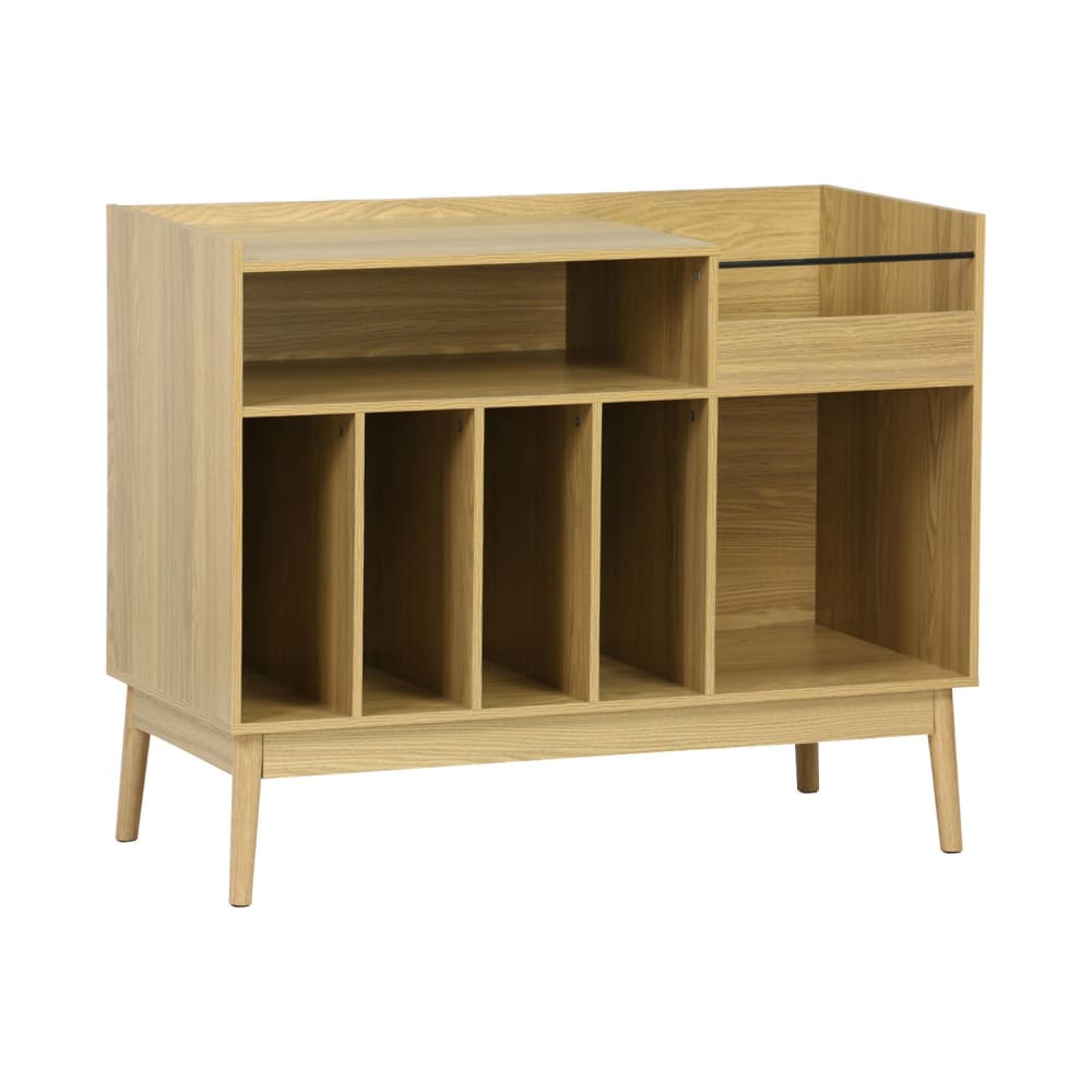 Mueble vintage de vinilo con decoración