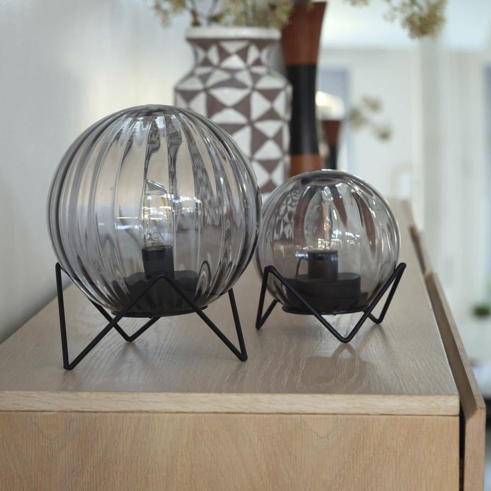 Lampe à poser en verre noir — vue 3