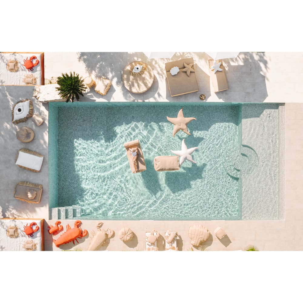 Pouf crabe extérieur flottant déhoussable en tissu effet raphia - Maisons du Monde