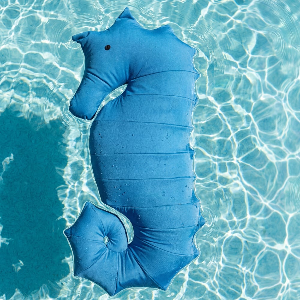 Pouf hippocampe extérieur flottant déhoussable marine - Maisons du Monde