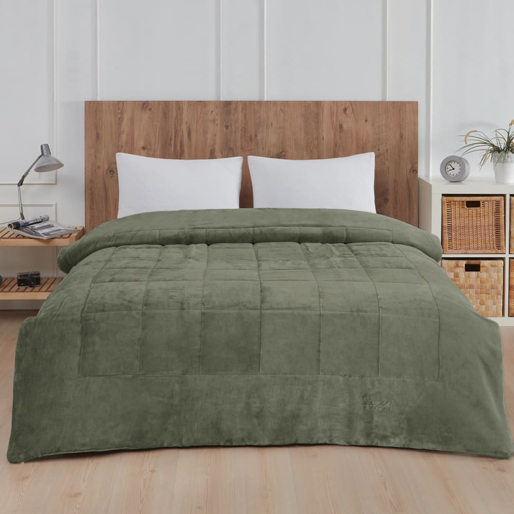 Couvre lit matelassé "tout doux" épais sauge 260x240 cm - Maisons du Monde