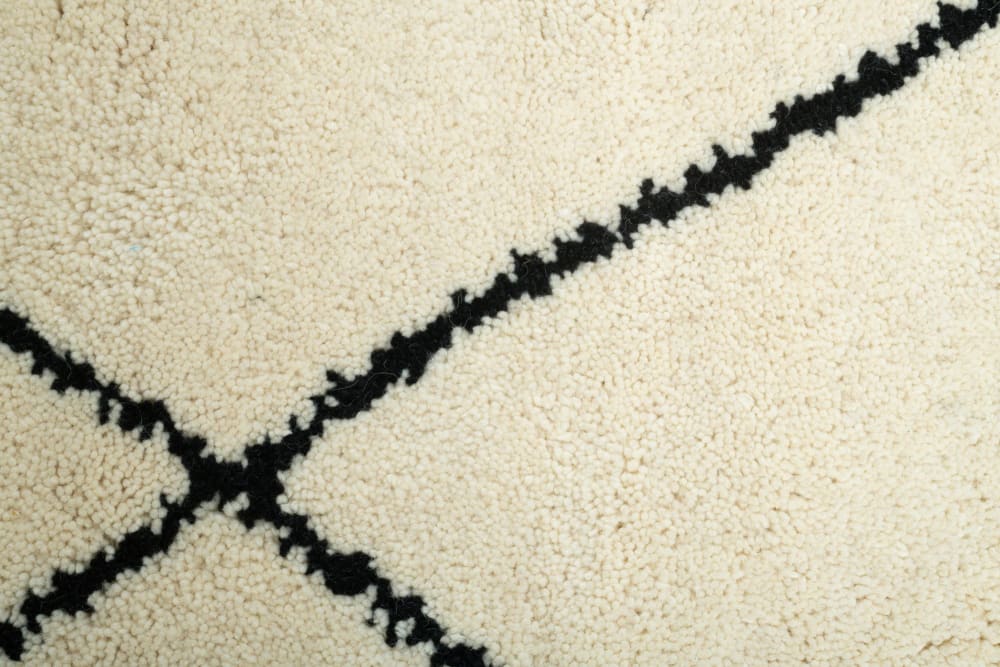Tapis berbère en laine vierge - noué main - noir et blanc 140x200 cm - Maisons du Monde