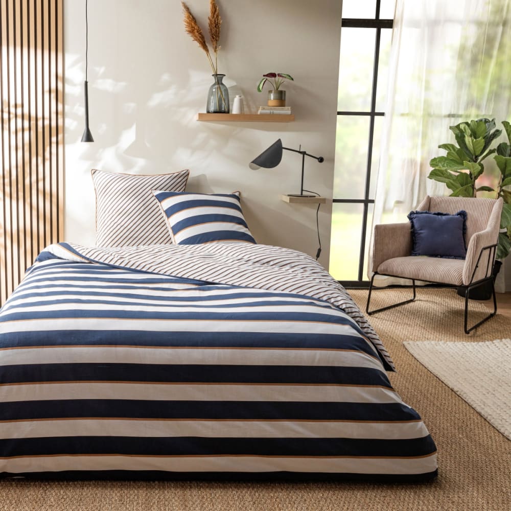 Parure de lit 2 personnes à rayures réversible 240x220cm