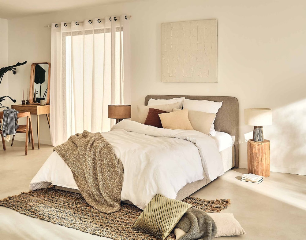 Lit coffre queen size 160x200 en tissu beige - Maisons du Monde