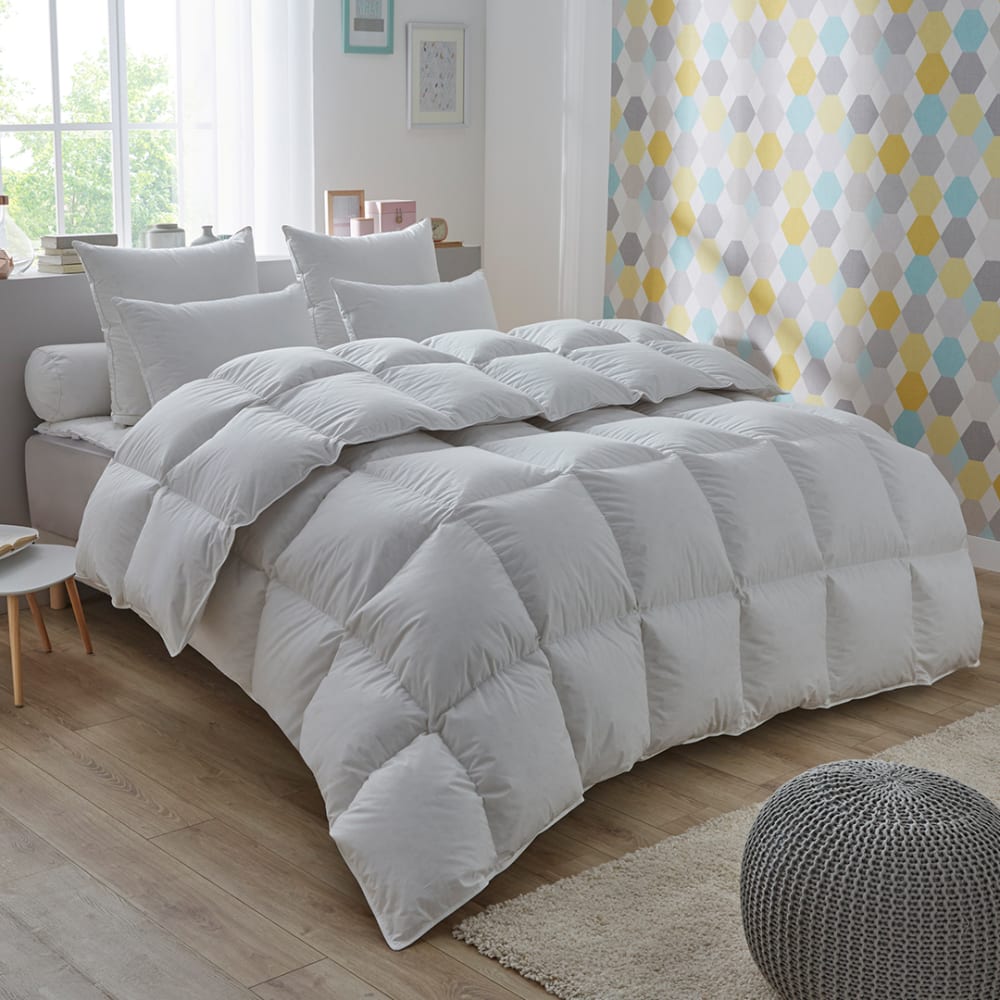Couette 50% duvet de canard proneem - tempérée 220x240 cm - Maisons du Monde