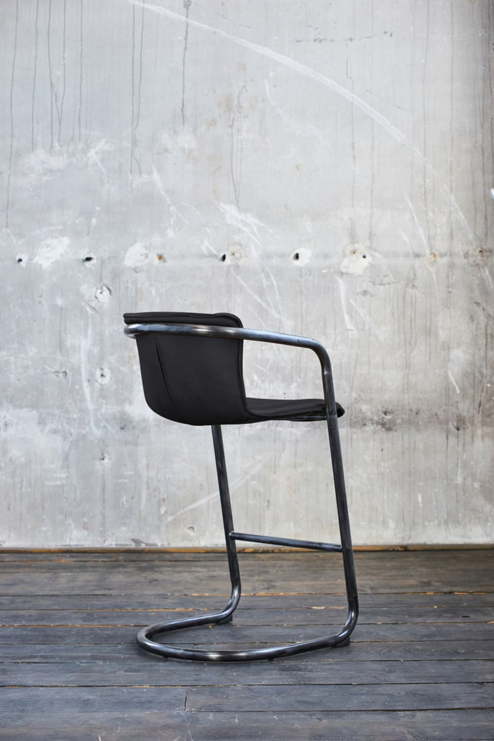 Barhocker aus Leder, schwarz - Maisons Du Monde