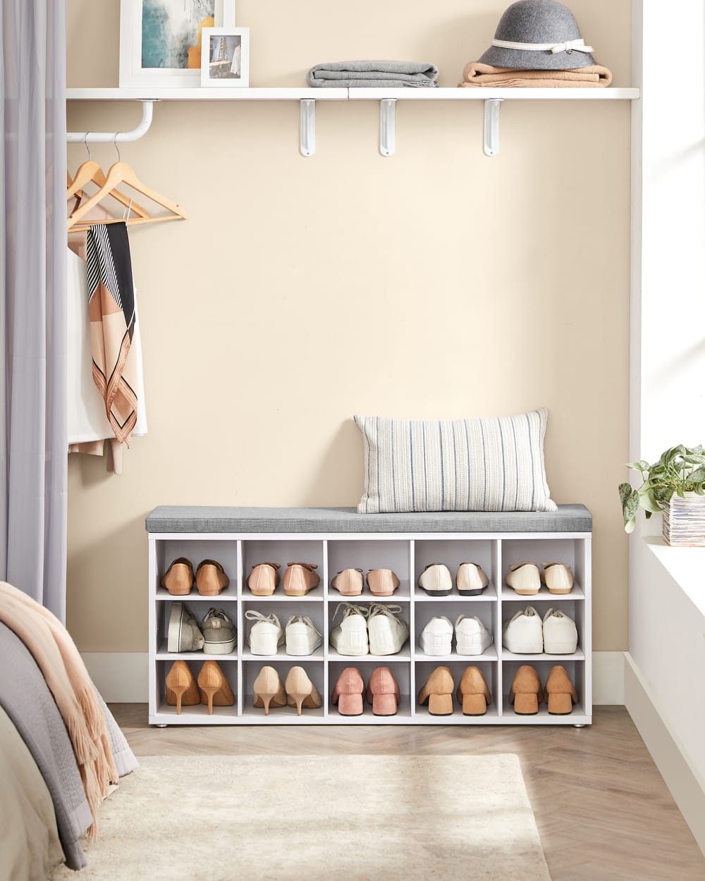 Banc à chaussures rangement avec siège rembourré blanc - Maisons du Monde