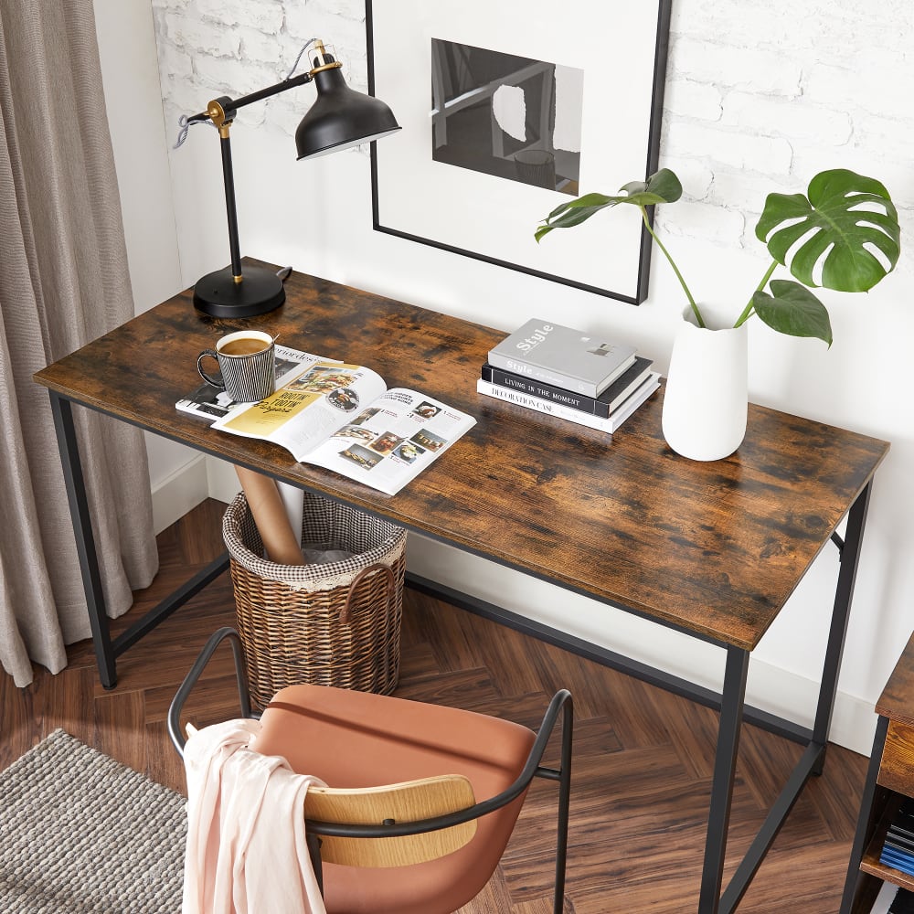 VASAGLE Bureau d'ordinateur pour chambre salon 135 x 60 x 76 cm marron et noir style industriel Marron Panneau De Particules - 135x76x60cm