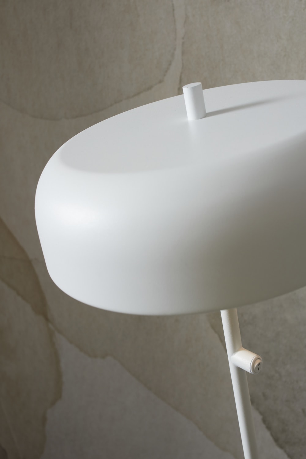 Lampadaire métal blanc ø30cm — vue 4