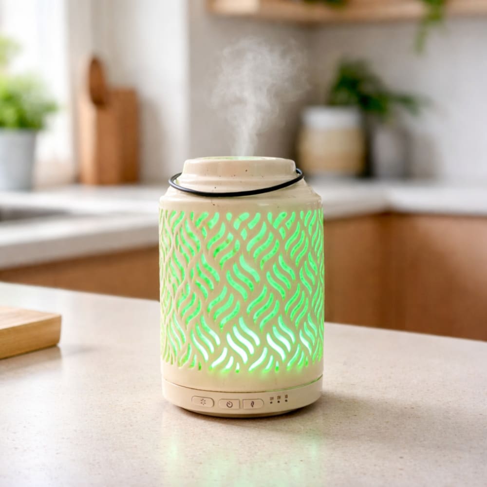 Diffuseur d'huiles essentielles connecté en céramique ajourée - h 15cm - Maisons du Monde