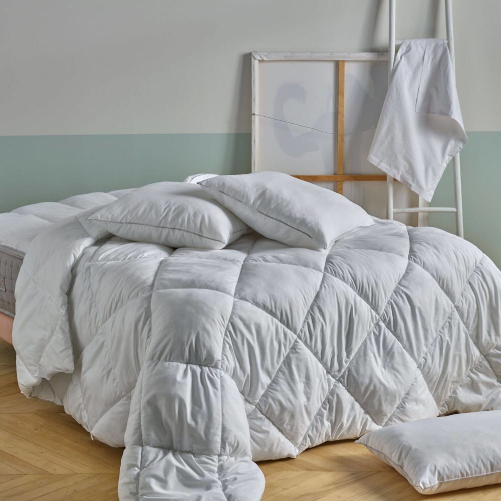 Couette en polyester 240 x 220 cm - Maisons du Monde