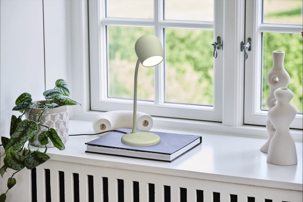 Chargeur sans fil avec lampe et haut ellie vert — vue 4