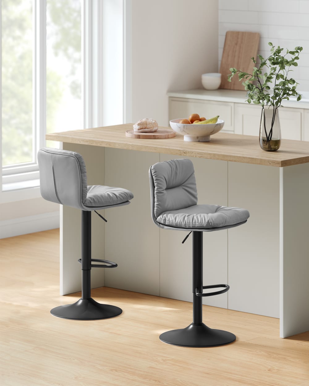 Tabourets de bar surface en PU gris - Maisons du Monde