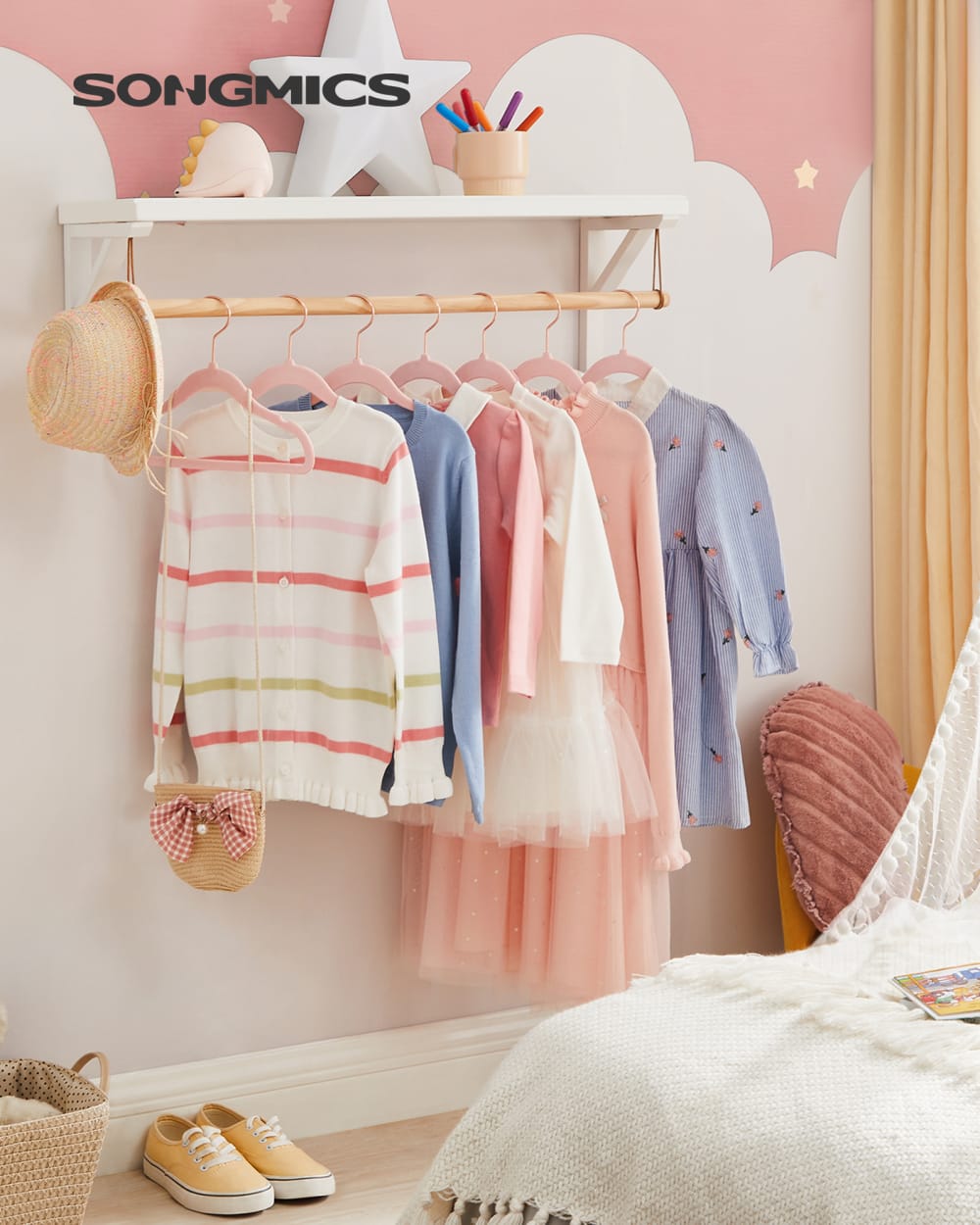 Cintres enfants en velours avec crochets or pivotants rose — vue 3