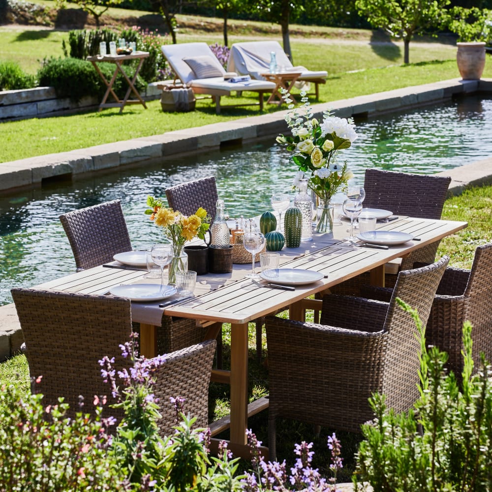 Ensemble table ext 180/240x100 + 8 chaises rotin synth