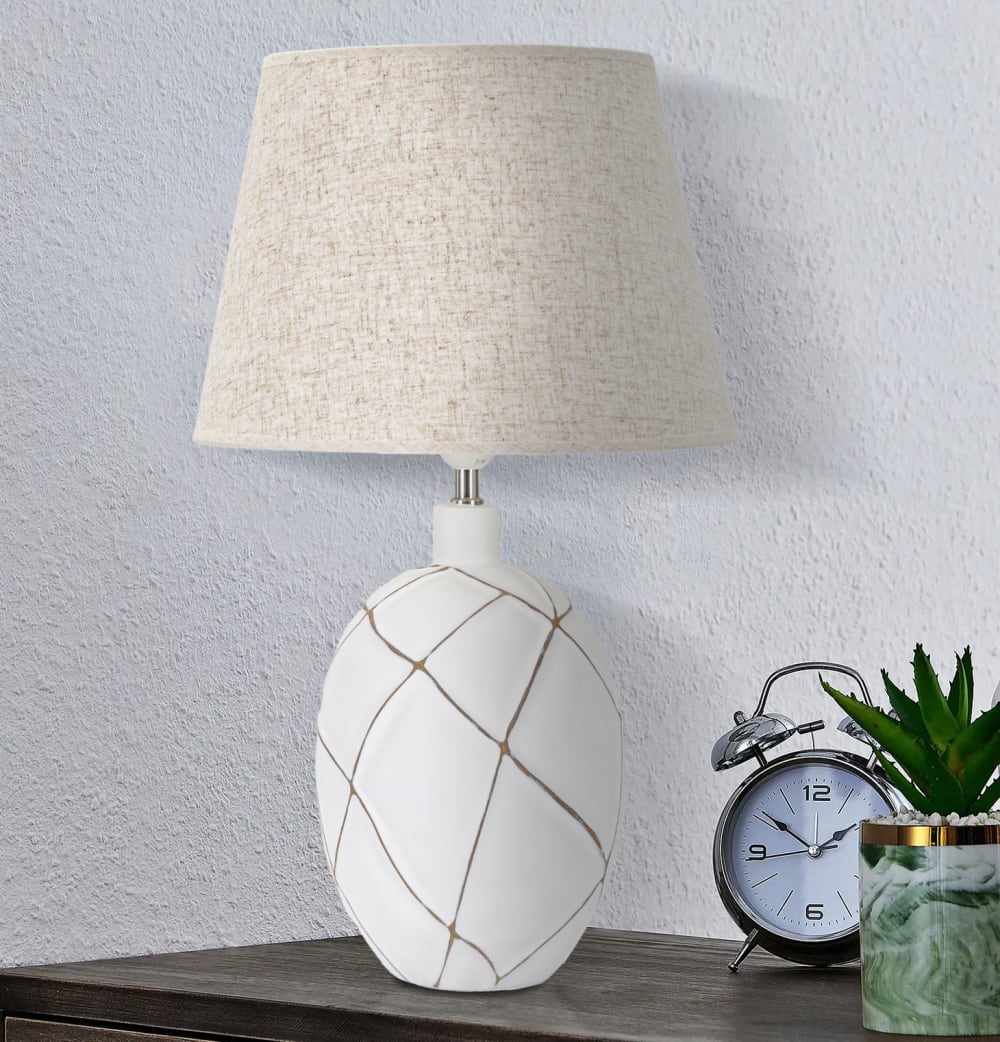 Lampe de table en résine blanche avec abat-jour beige, ø 35x60 cm — vue 3
