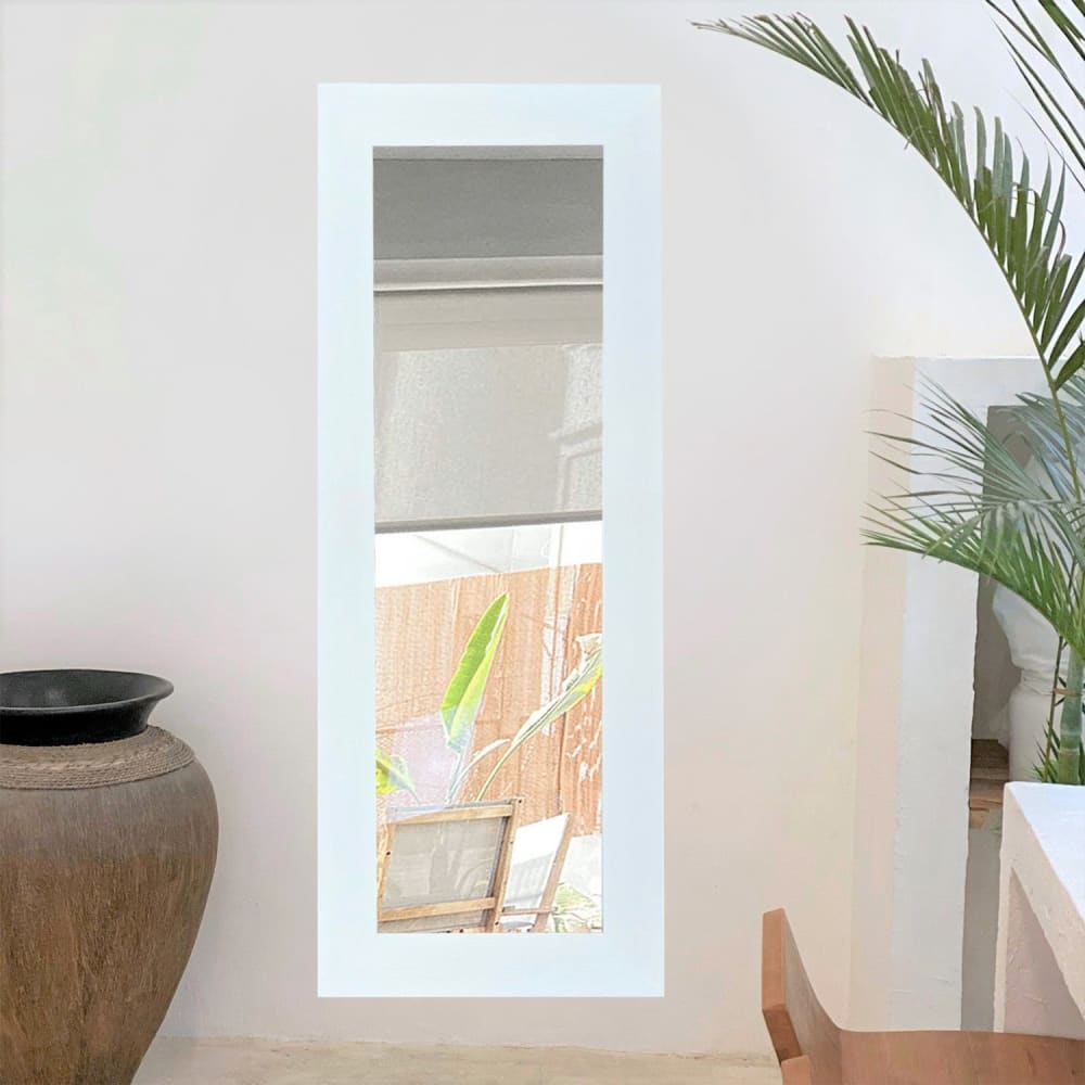 Miroir rectangulaire en bois massif de couleur blanche 154x54cm