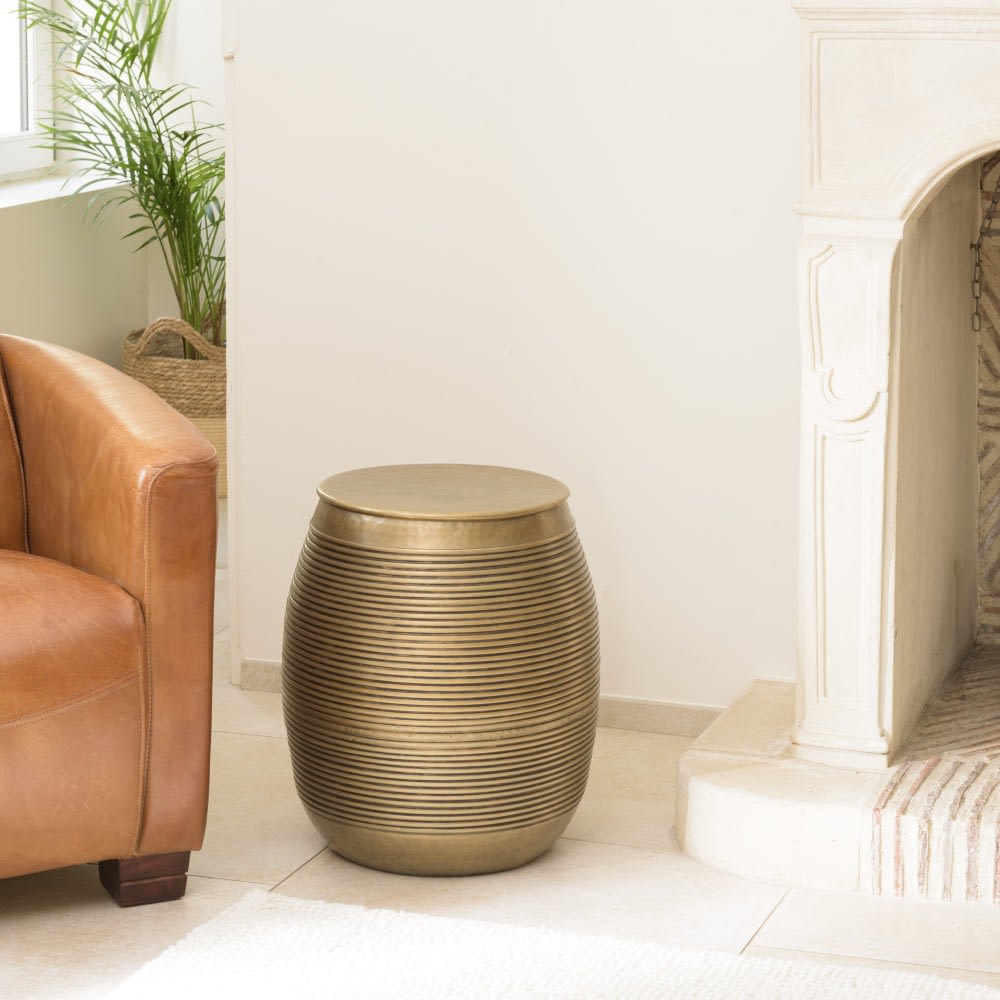 Table d’appoint alu couleur laiton foncé strié