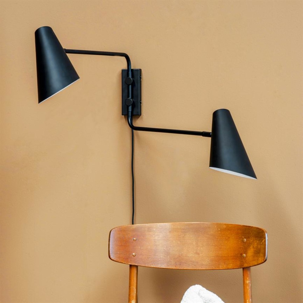 Dyberg Larsen Wandleuchte mit 2 Armen aus Metall h 46 cm d 14,6 cm, schwarz style modern - Metall