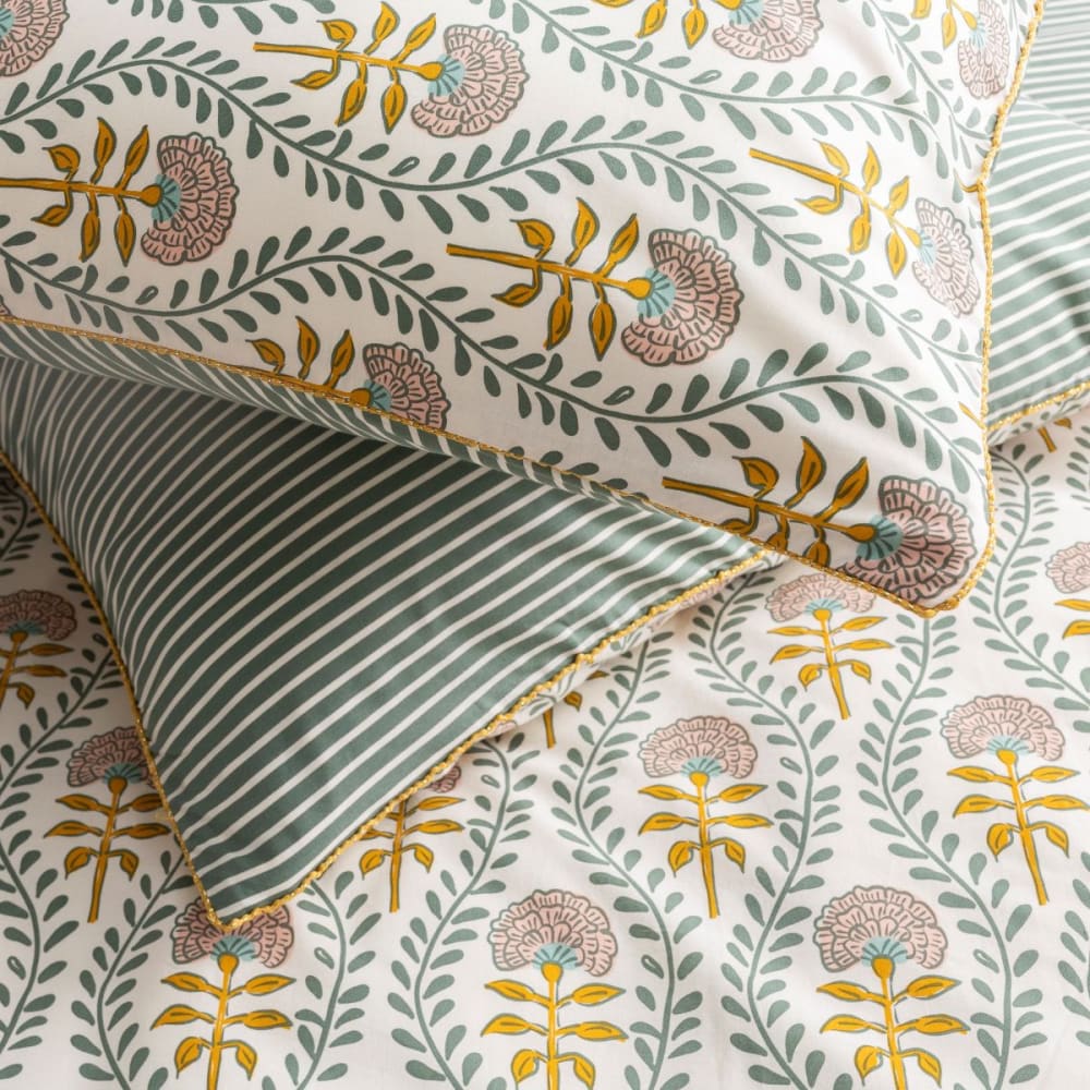 Parure de lit 2 personnes floral charme rayé 260x240cm - Maisons du Monde