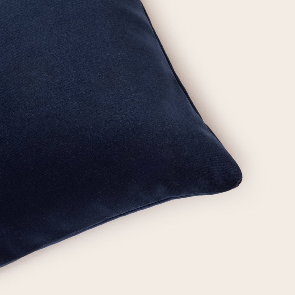 Housse de coussin velours mat au tissage dense bleu 40x40 cm - Maisons du Monde