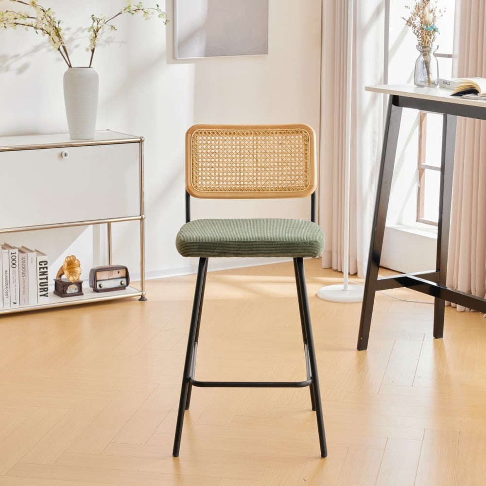 Lot de 2 chaises de bar noires en cannage et velours côtelé vert - Maisons du Monde