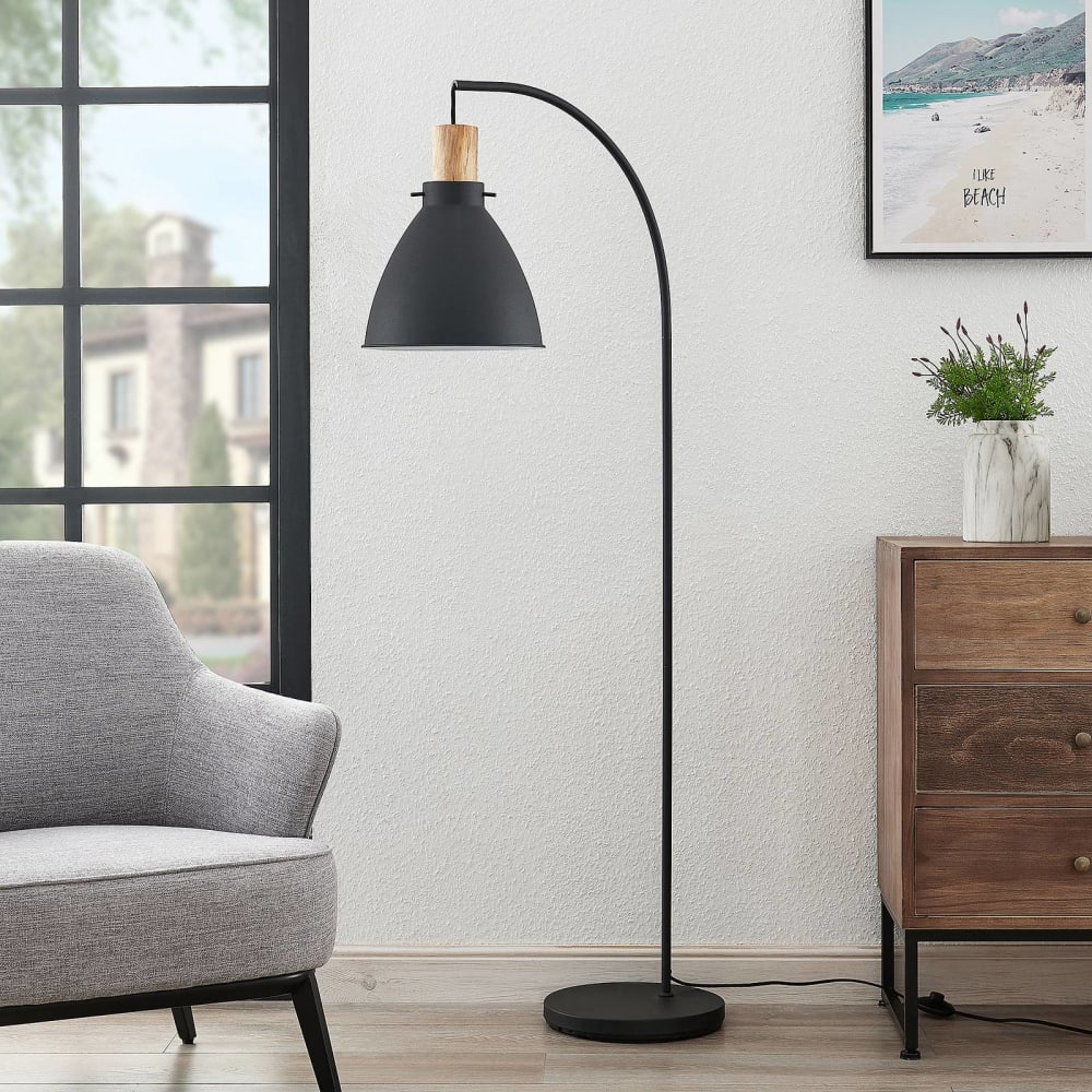 Lampadaire en métal noir - Maisons du Monde