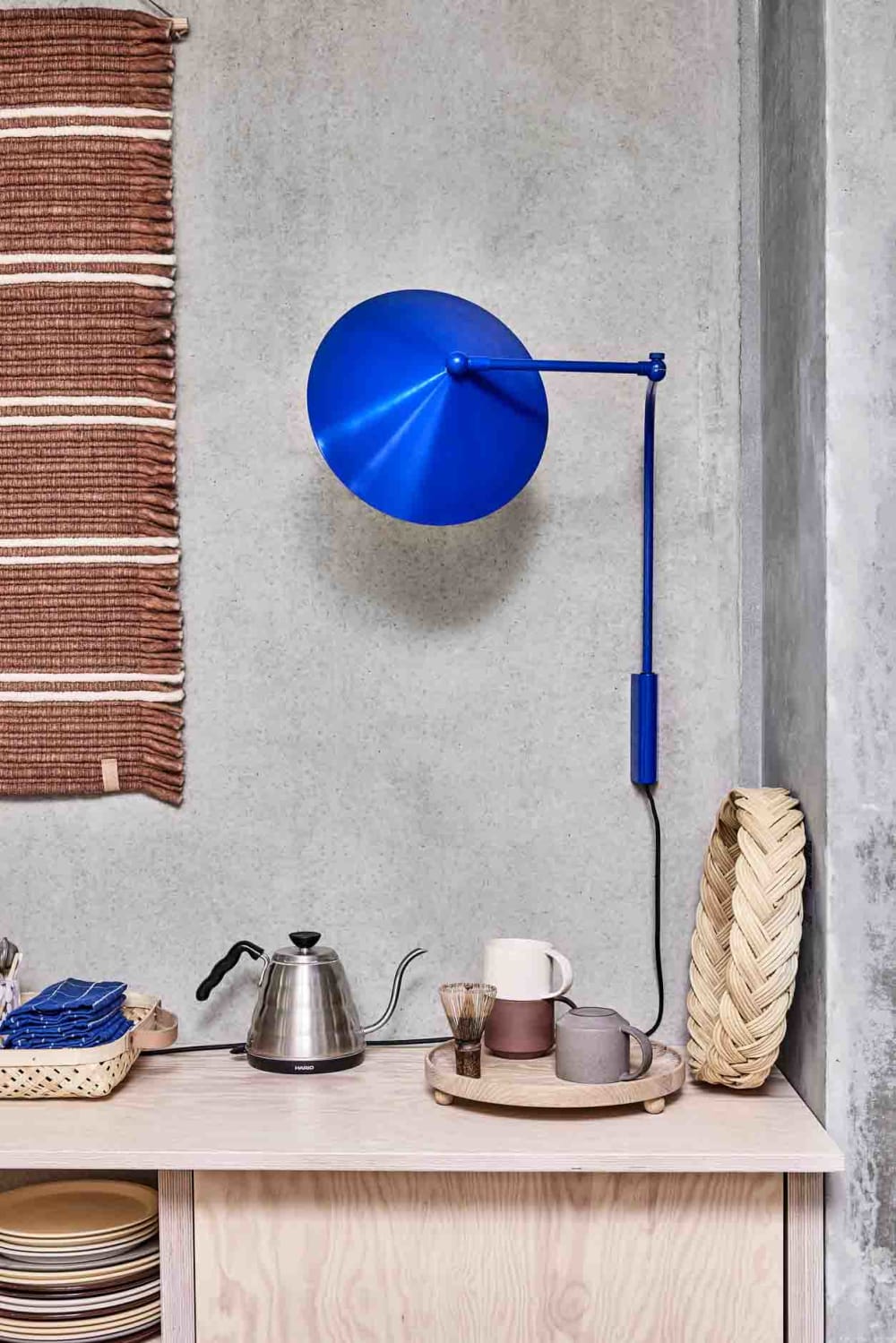Lampe bleu en métal H51x60x27cm - Maisons du Monde