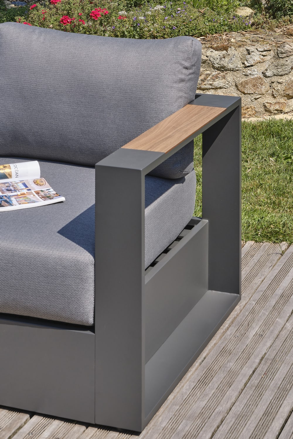 Salon de jardin 5 places en aluminium et accoudoirs en hpl - Maisons du Monde