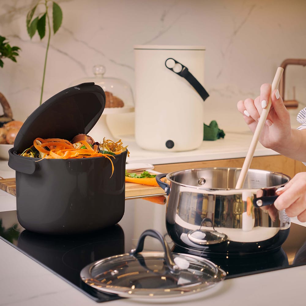 Bac à compost en Plastique recyclé, noir, 3,3l - Maisons du Monde