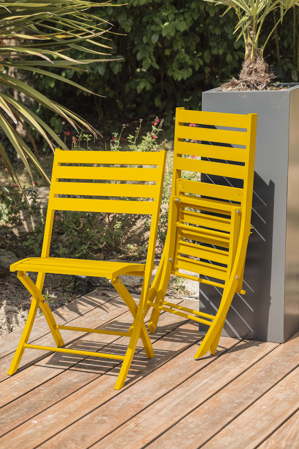 Ensemble repas de jardin rond 4 places en aluminium - Maisons du Monde